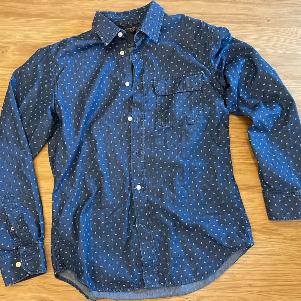 Men’s banana republic slim fit shirt small